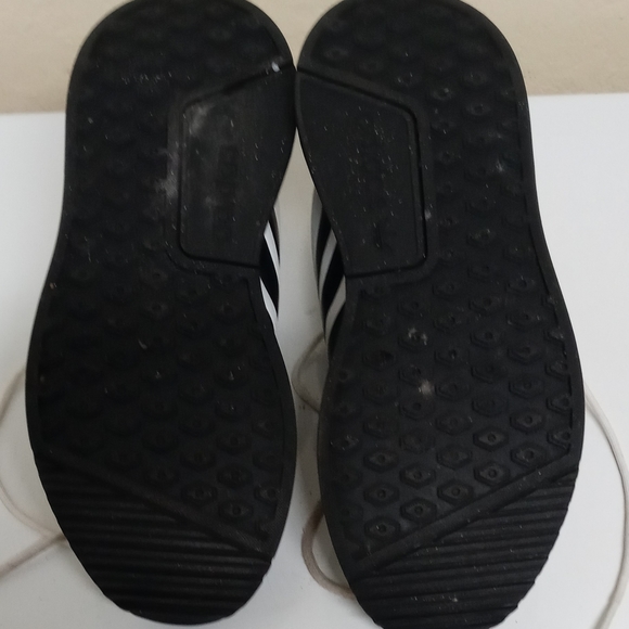 Shoes - Picture 4 of 4